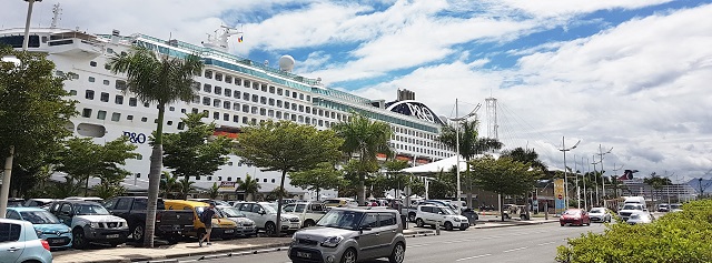 bateau de croisière à noumea