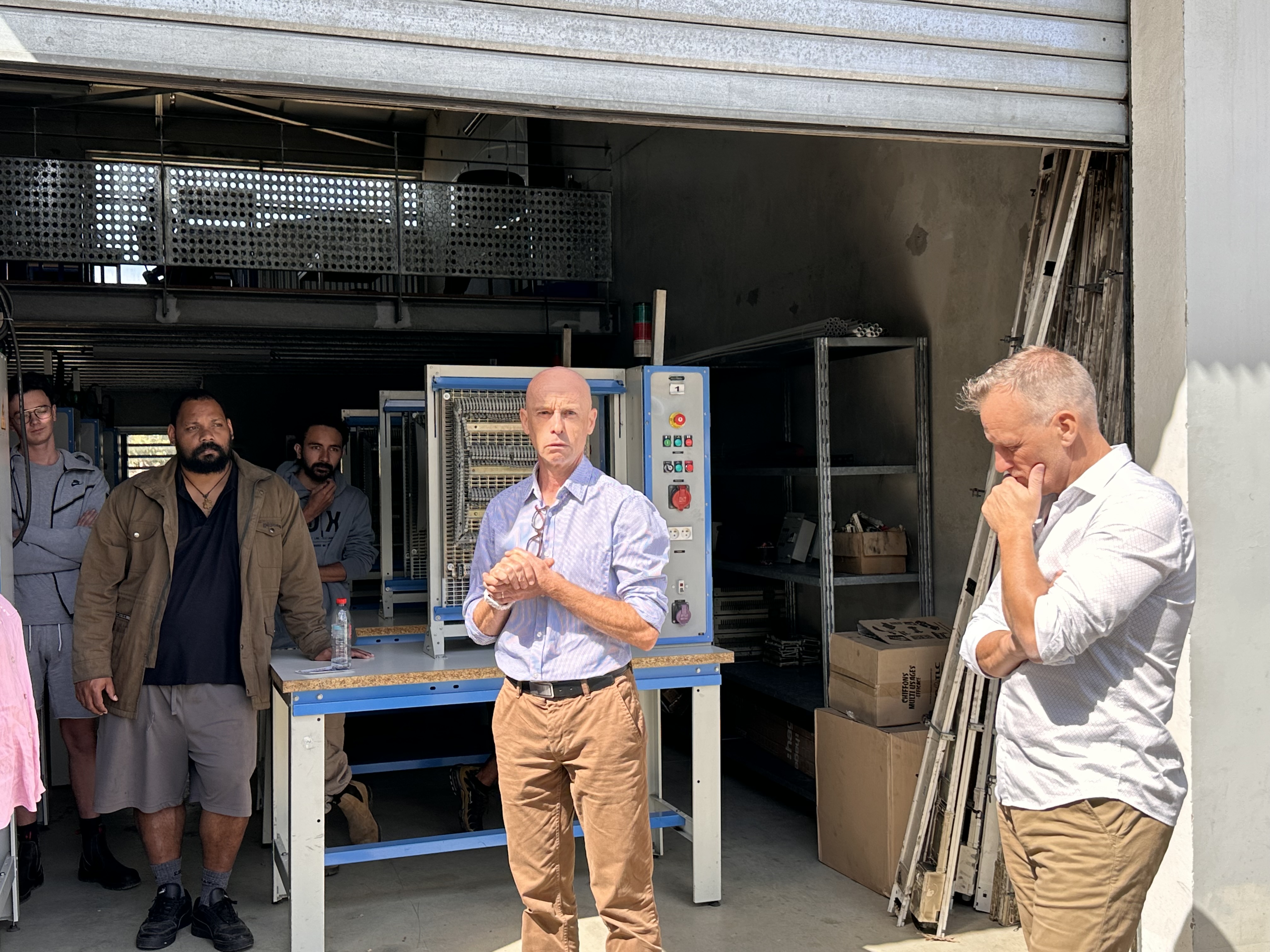 DOCK PANDA le formateur Ecric BERTIN le Drecteur du CFA Laurent CHOUILLY et les alternants